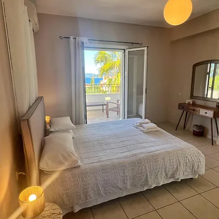 Melissani Karavomylos