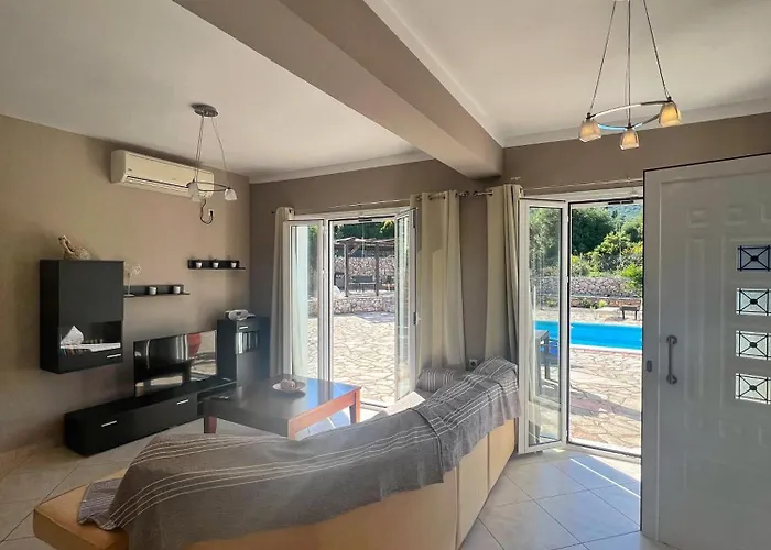 Melissani Karavomylos