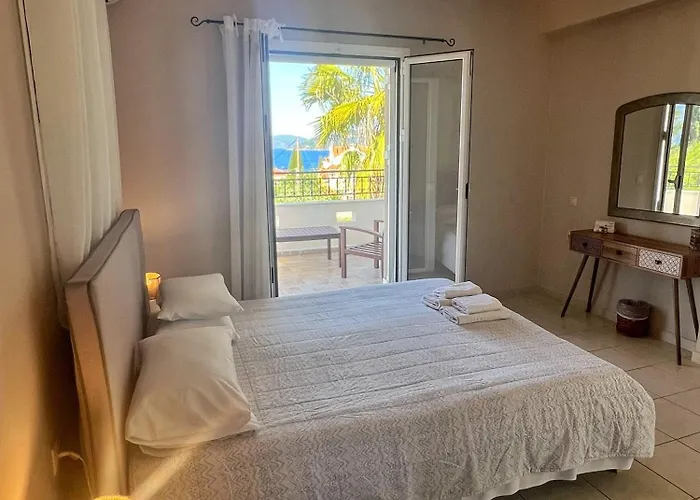 Melissani Karavomylos